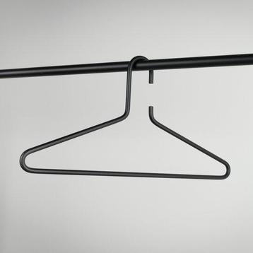 Spinder Design Senza - 210 cintres beschikbaar voor biedingen
