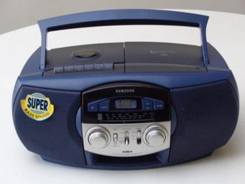 Stereo Radio - CD - Cassette Recorder SAMSUNG Model RCD-390  beschikbaar voor biedingen