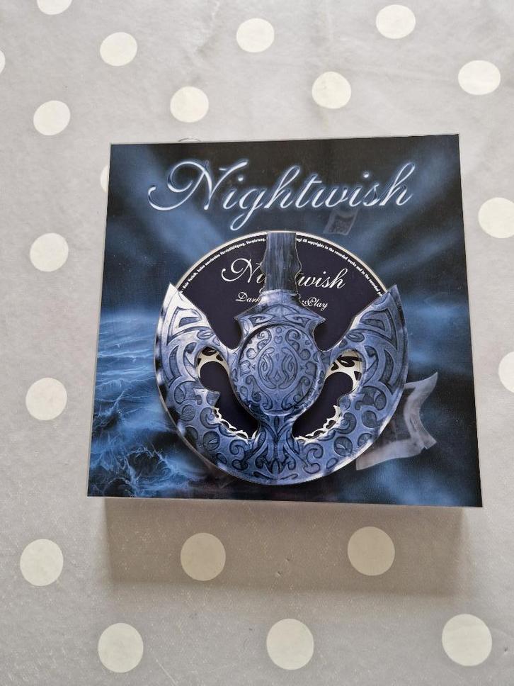 Nightwish - Dark Passion Play LIMITED PENDULUM BOX EDITION, Cd's en Dvd's, Cd's | Hardrock en Metal, Zo goed als nieuw, Ophalen of Verzenden
