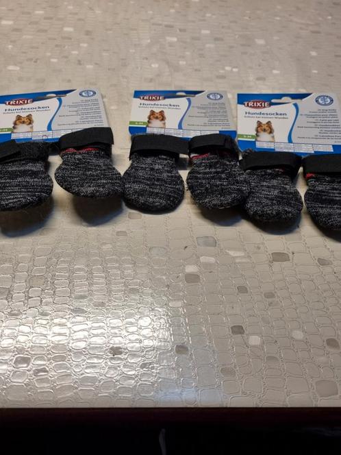 3 paires de chaussettes trixxie anti dérapant pour chien S/M, Dieren en Toebehoren, Honden-accessoires, Zo goed als nieuw