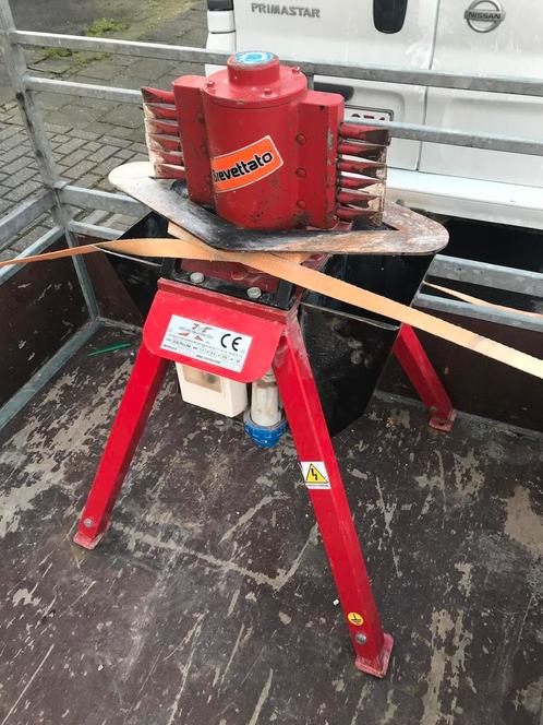 Te huur: steenbikmachine, Doe-het-zelf en Bouw, Overige Doe-Het-Zelf en Bouw, Ophalen