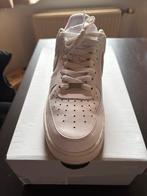 Nike air force 1’07 witte en maat 42, Kleding | Heren, Schoenen, Wit, Ophalen of Verzenden, Sneakers, Gedragen