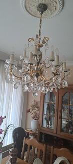 Lustre en verre, Enlèvement, Verre