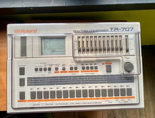 ROLAND TR707, Muziek en Instrumenten, Midi-apparatuur, Zo goed als nieuw, Ophalen