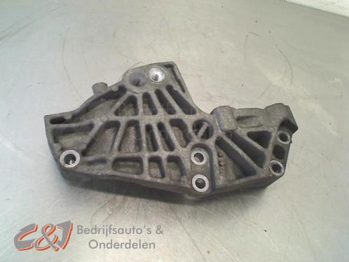 Versnellingsbak Steun van een Opel Vivaro, Auto-onderdelen, Ophanging en Onderstel, Opel, Gebruikt, 3 maanden garantie, Ophalen of Verzenden