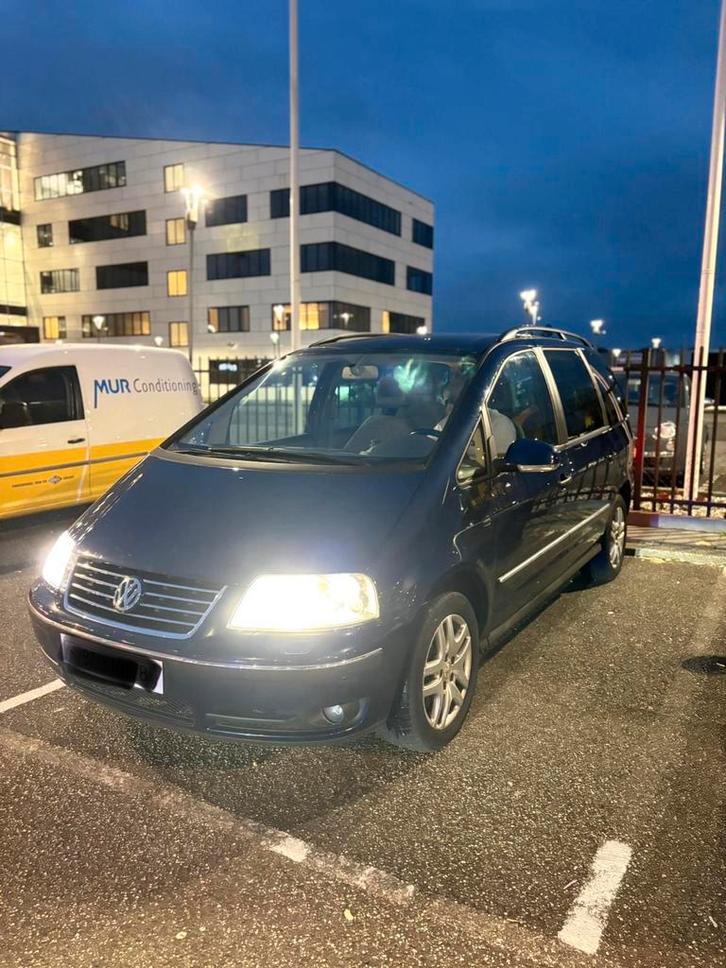 Ik ver koop sharen 7 plaats, Auto's, Volkswagen, Particulier, Sharan, Centrale vergrendeling, Benzine, Automaat, Ophalen