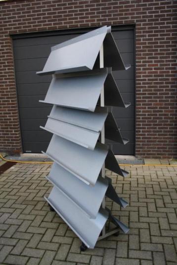 Folder, boeken, product- of cd presentatie stand op wielen v beschikbaar voor biedingen