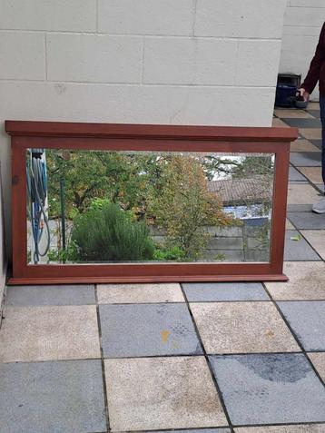 Miroir biseauté encadrement méranti beschikbaar voor biedingen