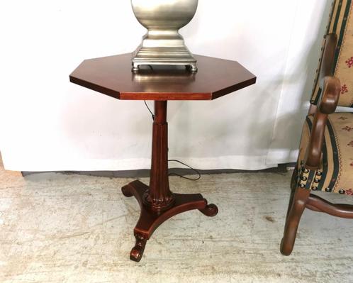 antieke mahonie bijzet tafel 8-hoekig B 59cm H 70cm, Antiek en Kunst, Antiek | Meubels | Tafels, Ophalen