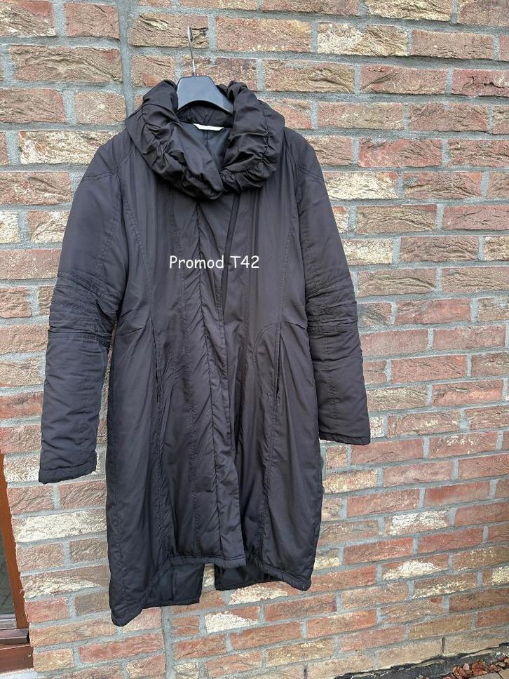 Promod zwarte gewatteerde jas/anorak T42 in zeer goede staat, Kleding | Dames, Jassen | Winter, Gedragen, Maat 42/44 (L), Zwart