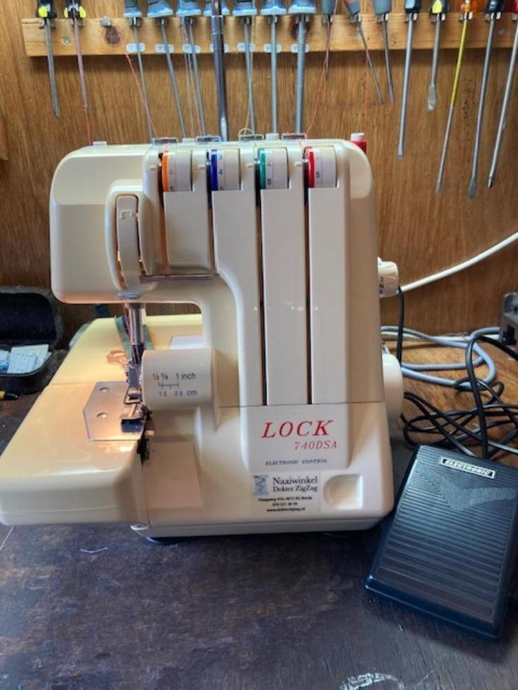 Lock 740DSA (Pfaff, Singer, etc.) - ideaal voor beginner, Hobby en Vrije tijd, Naaimachines en Toebehoren, Gebruikt, Lockmachine