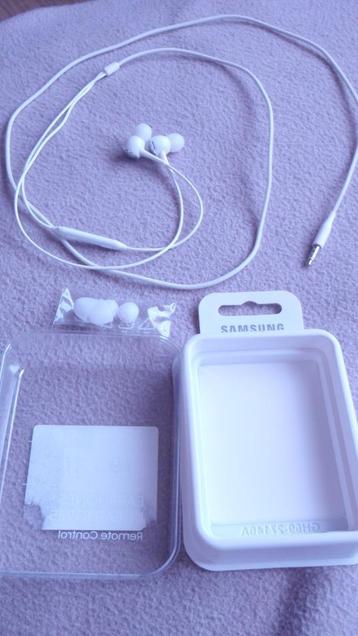Samsung Earphones In-Ear - IG935  beschikbaar voor biedingen