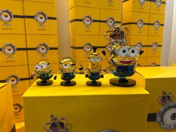 Swarovski Disney Minions set King Bob, Bob, Stuart & Kevin, Enlèvement ou Envoi, Neuf, Figurine