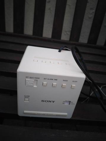 Wekkerradio sony beschikbaar voor biedingen