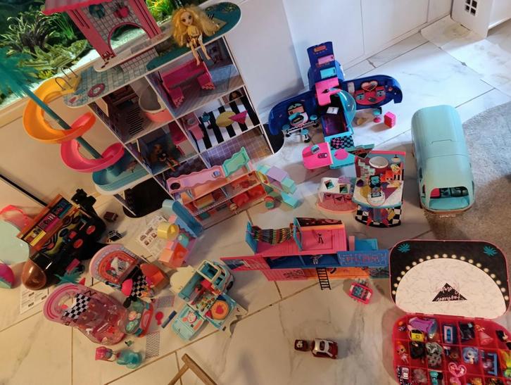 Mega veel L.O.L, Kinderen en Baby's, Speelgoed | Bouwstenen, Zo goed als nieuw, Ophalen of Verzenden