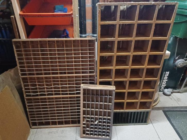 3 houten kasten uit drukkerij - letterkasten, Antiek en Kunst, Curiosa en Brocante, Ophalen