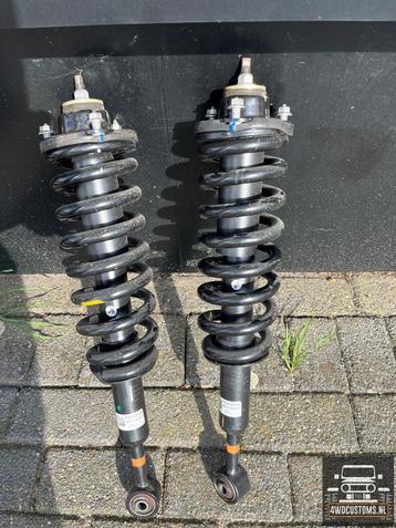 Schokbreker SET L /R voor Toyota hi lux  2X VEERPOOT L/R SAM beschikbaar voor biedingen