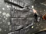Jolie veste guess avec duvet plumes femme taille S, Kleding | Dames, Jassen | Winter, Ophalen of Verzenden, Zo goed als nieuw
