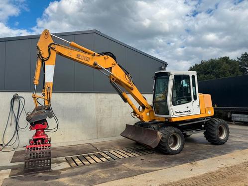 Bandenkraan liebherr 310 b, Zakelijke goederen, Machines en Bouw | Kranen en Graafmachines, Graafmachine, Ophalen