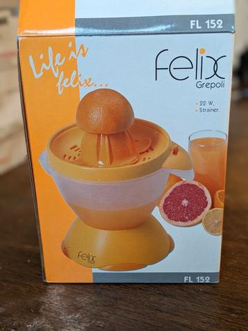 Presse à jus électrique de la marque Felix de couleur orange
