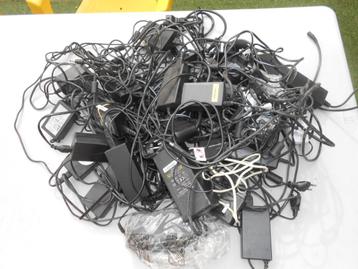 Stroom adapters allerlei Lot 1 beschikbaar voor biedingen