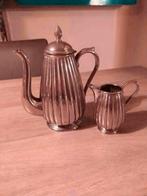 Decoratieve koffiepot en melkkannetje, Antiek en Kunst, Ophalen of Verzenden