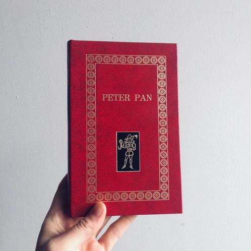 Peter pan - sir James m. Barrie - Editions Famot, Antiquités & Art, Antiquités | Livres & Manuscrits, Enlèvement ou Envoi