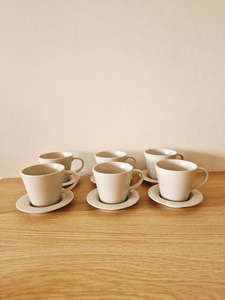 Ikea - Dinera - Lot de 6 tasses + soucoupes- Beige - Neuf !, Huis en Inrichting, Keuken | Servies, Nieuw, Kop(pen) en/of Schotel(s)