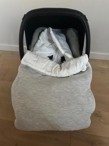 Maxi Cosi Pebble Pro inclusief voetenzak en beschermhoes beschikbaar voor biedingen