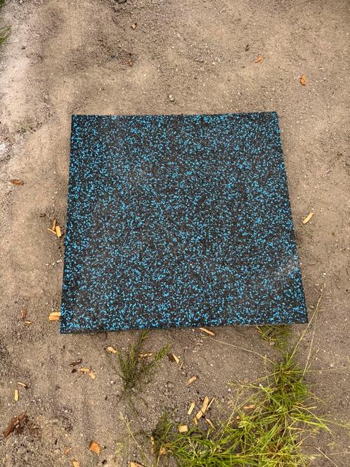 Rubberen tegels ca 50x50x7 speeltoestel ed ca 40m2, Kinderen en Baby's, Speelgoed | Buiten | Speeltoestellen, Ophalen