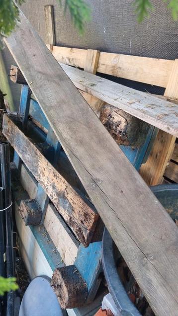 gratis brandhout beschikbaar voor biedingen