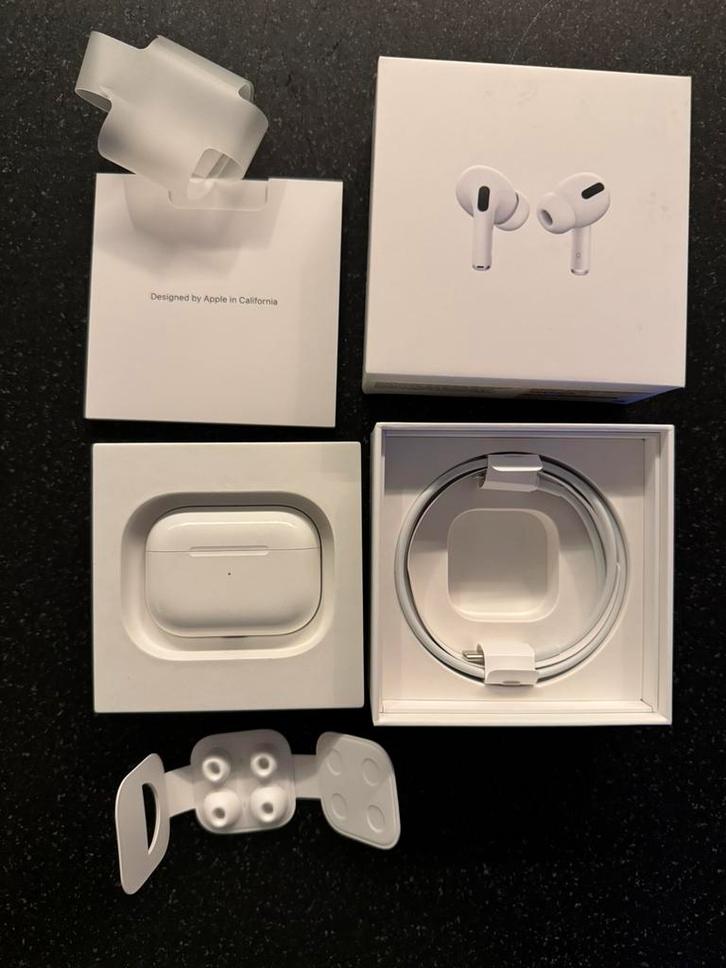 Apple Airpods Pro (wireless charging case), Telecommunicatie, Mobiele telefoons | Oordopjes, Gebruikt, In gehoorgang (in-ear)