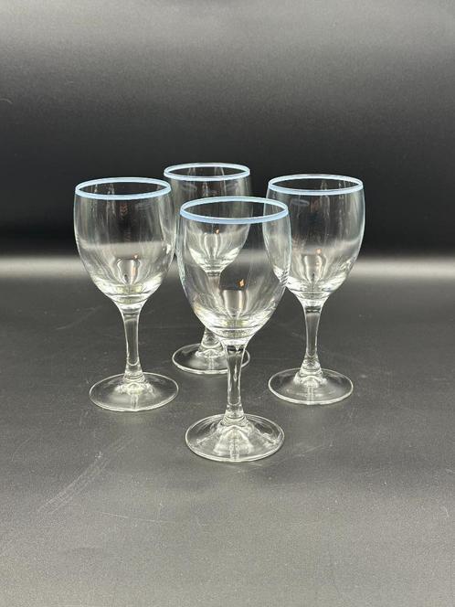 Set van 4 Vintage Luminarc Wijnglazen – Lichtblauwe Streep -, Verzamelen, Glas en Drinkglazen, Zo goed als nieuw, Overige typen