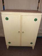 Poppenkleerkastje, Enlèvement