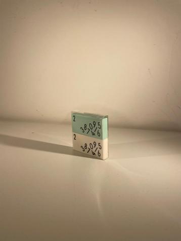 Gommes set de 2 - Design letters par Arne Jacobsen beschikbaar voor biedingen