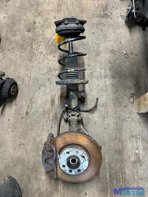 NISSAN NOTE links voor veerpoot remklauw fusee 2005-2012, Auto-onderdelen, Ophanging en Onderstel, Nissan, Gebruikt, Ophalen of Verzenden