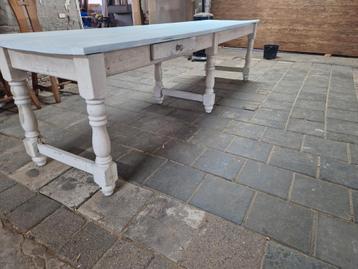 300 cm lange brocante tafel met 2 laden  beschikbaar voor biedingen