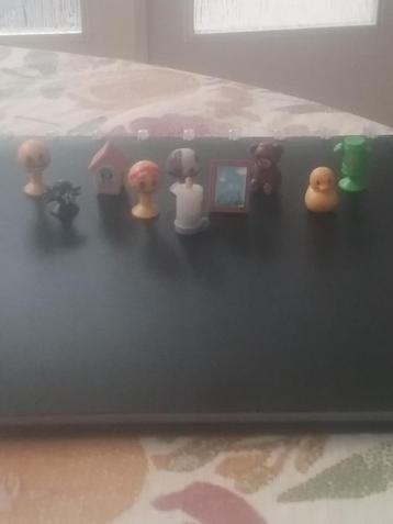 10 emoji aldi figuurtjes in goede staat met doosje  beschikbaar voor biedingen