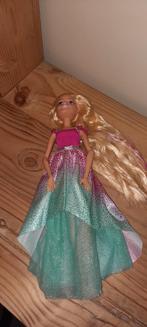 Grote beweegbare barbie van mattel, Ophalen of Verzenden, Zo goed als nieuw, Barbie