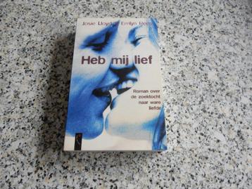 nr.499 - Heb mij lief - Lloyd & Rees - roman beschikbaar voor biedingen