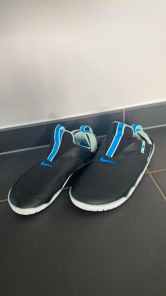 Nike schoenen voor hulpverleners, Kleding | Dames, Schoenen, Ophalen