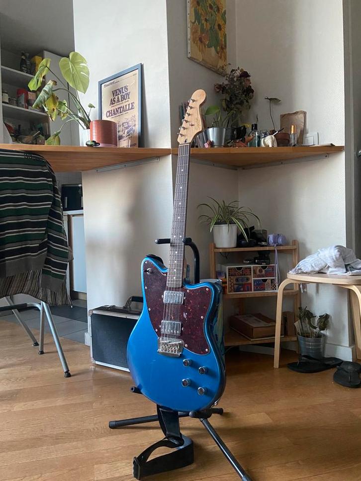 RARE! Squier Paranormal LPB 2020 Fender bleue, Muziek en Instrumenten, Snaarinstrumenten | Gitaren | Bas, Gebruikt, Elektrisch