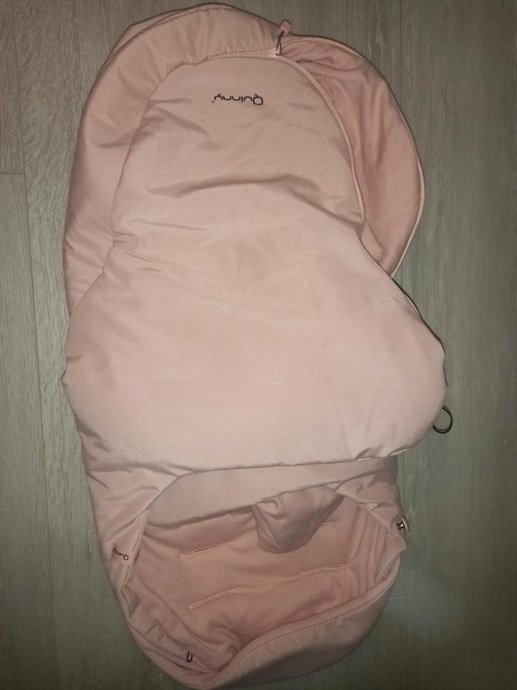 Voetenzak quinny, Kinderen en Baby's, Dekens, Slaapzakjes en Inbakerproducten, Zo goed als nieuw, Ophalen of Verzenden