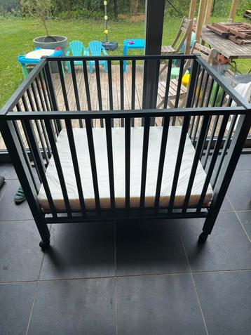 Parc bebe et matelas beschikbaar voor biedingen