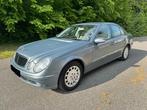 Mercedes E200//AUTOMAAT//1.8 Benzine//129.000km//Euro 4, Automaat, Achterwielaandrijving, Parkeersensor, Blauw