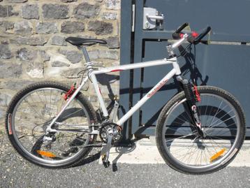 Vélo Rockrider 5.3 (superbe état) beschikbaar voor biedingen