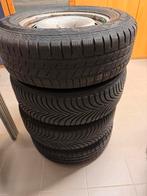 Winterbanden 215 65  R16 VW tiguan, Auto-onderdelen, Banden en Velgen, Ophalen, Winterbanden, Band(en)