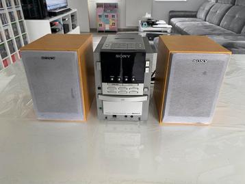 Sony K7-radio beschikbaar voor biedingen