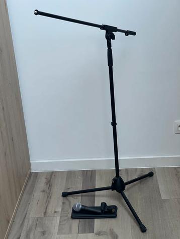 Microfoonstandaard K&M met micro Shure SM 58