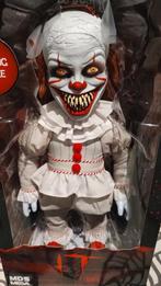 MEZCO Pennywise 15″ MDS Mega, Verzamelen, Ophalen of Verzenden, Nieuw, Film, Actiefiguur of Pop